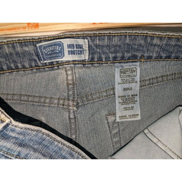 Signature Levi Strauss Mid Rise Bootcut Women's Jeans 10 Medium Blue Pants - Picture 7 of 7